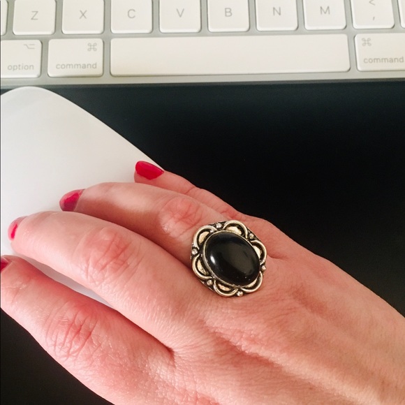 Black Stone and Silver Ring, Size 7 1/2 - Picture 2 of 10